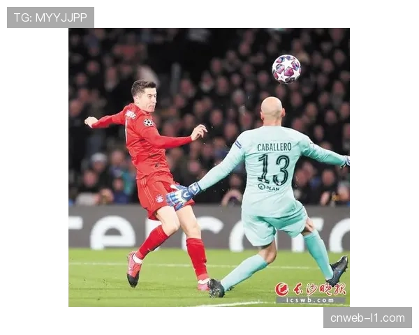 巴萨迎战拜仁赛前观察：莱万多夫斯基再会旧主，两队均面临防线减员